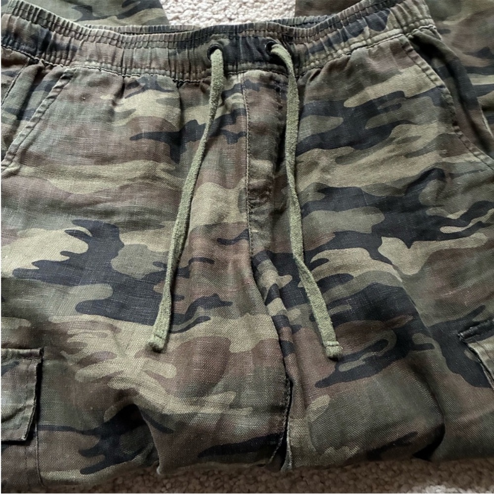 WAS $48 Sanctuary x Anthro linen camo cargo capris - Picture 8 of 15